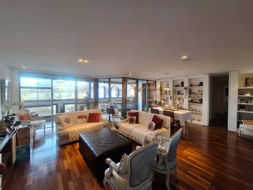 Foto 2 de Apartamento com 4 quartos à venda, 180m2 em Barra da Tijuca, Rio De Janeiro - RJ