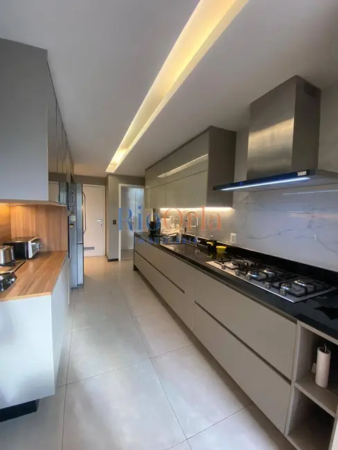 Apartamento com 4 quartos à venda e para alugar, 156m2 em Barra da Tijuca, Rio De Janeiro - RJ - imagem 8 Foto 8 de Apartamento com 4 quartos à venda e para alugar, 156m2 em Barra da Tijuca, Rio De Janeiro - RJ