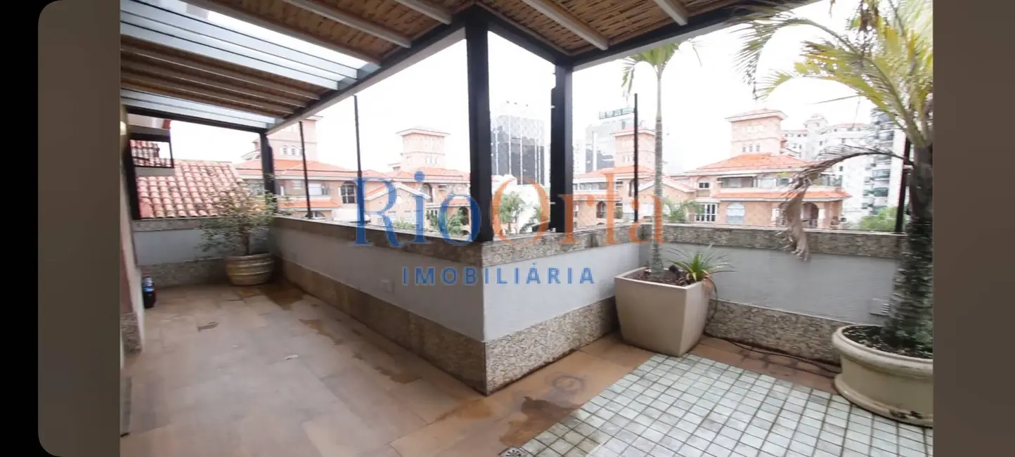 Cobertura com 3 quartos à venda, 200m2 em Barra da Tijuca, Rio De Janeiro - RJ - imagem 4 Foto 4 de Cobertura com 3 quartos à venda, 200m2 em Barra da Tijuca, Rio De Janeiro - RJ