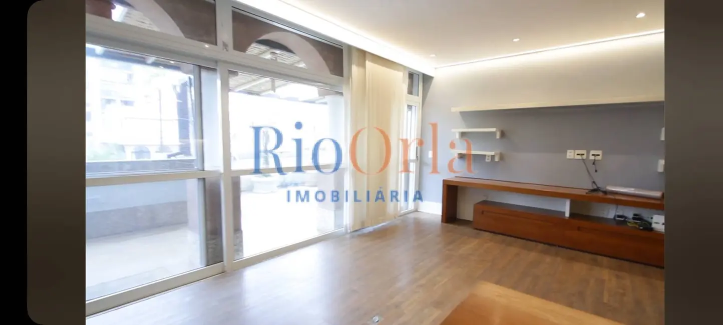 Cobertura com 3 quartos à venda, 200m2 em Barra da Tijuca, Rio De Janeiro - RJ - imagem 8 Foto 8 de Cobertura com 3 quartos à venda, 200m2 em Barra da Tijuca, Rio De Janeiro - RJ