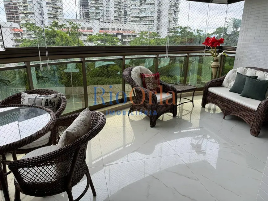 Foto 4 de Apartamento com 4 quartos à venda, 140m2 em Barra da Tijuca, Rio De Janeiro - RJ