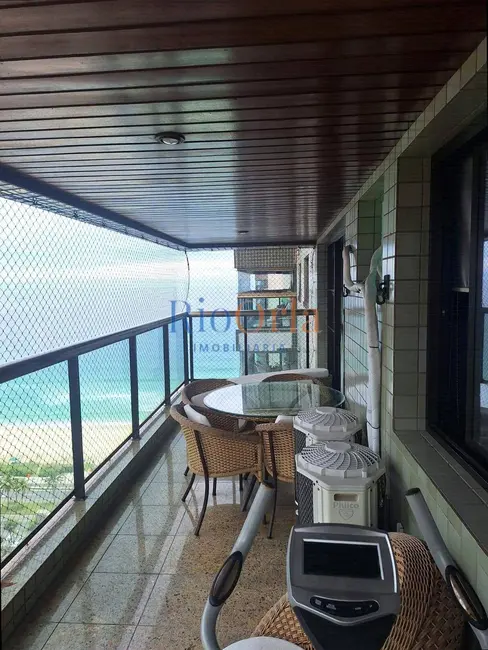 Foto 2 de Apartamento com 4 quartos à venda, 147m2 em Barra da Tijuca, Rio De Janeiro - RJ