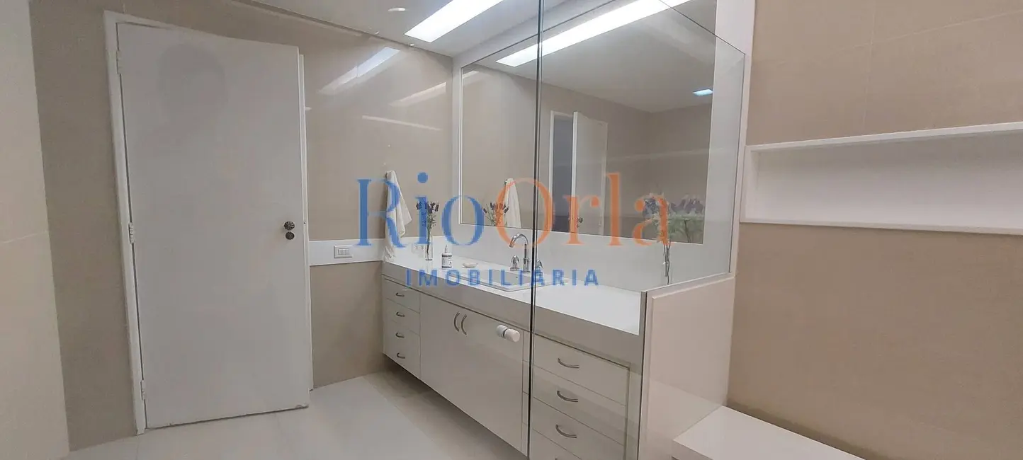 Apartamento com 3 quartos à venda, 297m2 em Leblon, Rio De Janeiro - RJ - imagem 9 Foto 9 de Apartamento com 3 quartos à venda, 297m2 em Leblon, Rio De Janeiro - RJ