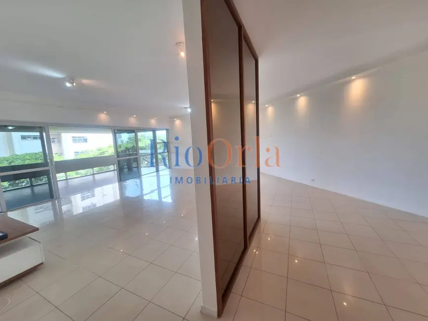 Apartamento com 4 quartos à venda, 300m2 em Barra da Tijuca, Rio De Janeiro - RJ - imagem 3 Foto 3 de Apartamento com 4 quartos à venda, 300m2 em Barra da Tijuca, Rio De Janeiro - RJ