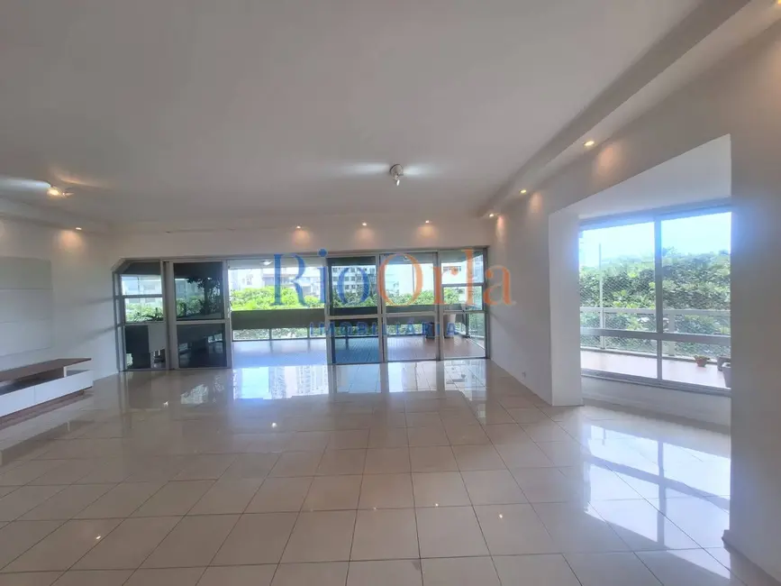 Apartamento com 4 quartos à venda, 300m2 em Barra da Tijuca, Rio De Janeiro - RJ - imagem 2 Foto 2 de Apartamento com 4 quartos à venda, 300m2 em Barra da Tijuca, Rio De Janeiro - RJ