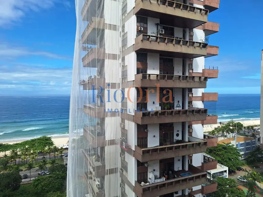 Apartamento com 4 quartos à venda, 180m2 em Barra da Tijuca, Rio De Janeiro - RJ - imagem 2 Foto 2 de Apartamento com 4 quartos à venda, 180m2 em Barra da Tijuca, Rio De Janeiro - RJ