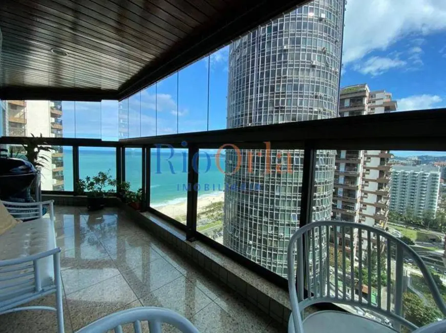 Foto 1 de Apartamento com 4 quartos à venda, 145m2 em Barra da Tijuca, Rio De Janeiro - RJ