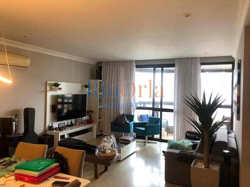 Apartamento com 3 quartos à venda, 158m2 em Barra da Tijuca, Rio De Janeiro - RJ - imagem 3 Foto 3 de Apartamento com 3 quartos à venda, 158m2 em Barra da Tijuca, Rio De Janeiro - RJ