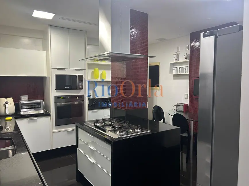Apartamento com 3 quartos à venda, 220m2 em Barra da Tijuca, Rio De Janeiro - RJ - imagem 6 Foto 6 de Apartamento com 3 quartos à venda, 220m2 em Barra da Tijuca, Rio De Janeiro - RJ