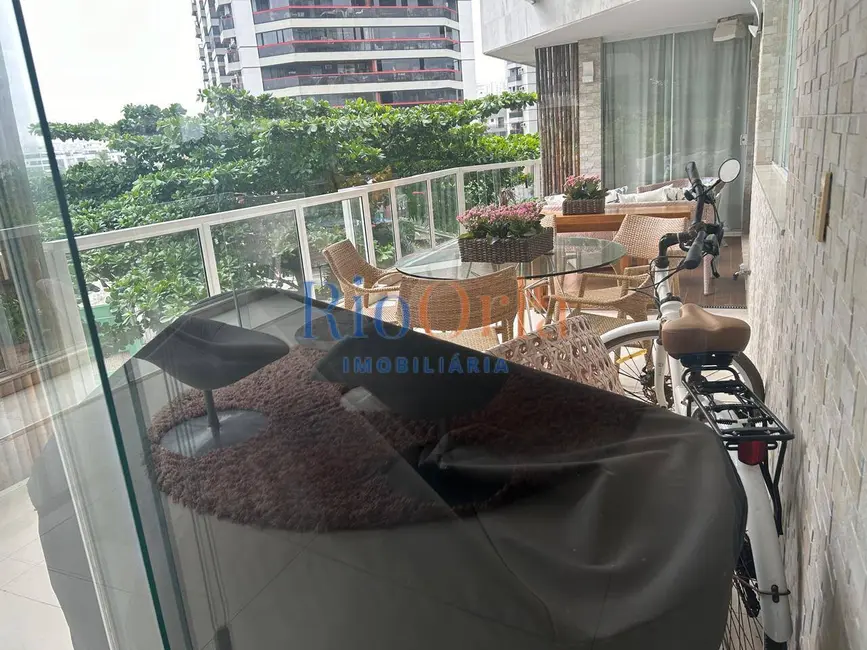 Apartamento com 3 quartos à venda, 220m2 em Barra da Tijuca, Rio De Janeiro - RJ - imagem 4 Foto 4 de Apartamento com 3 quartos à venda, 220m2 em Barra da Tijuca, Rio De Janeiro - RJ