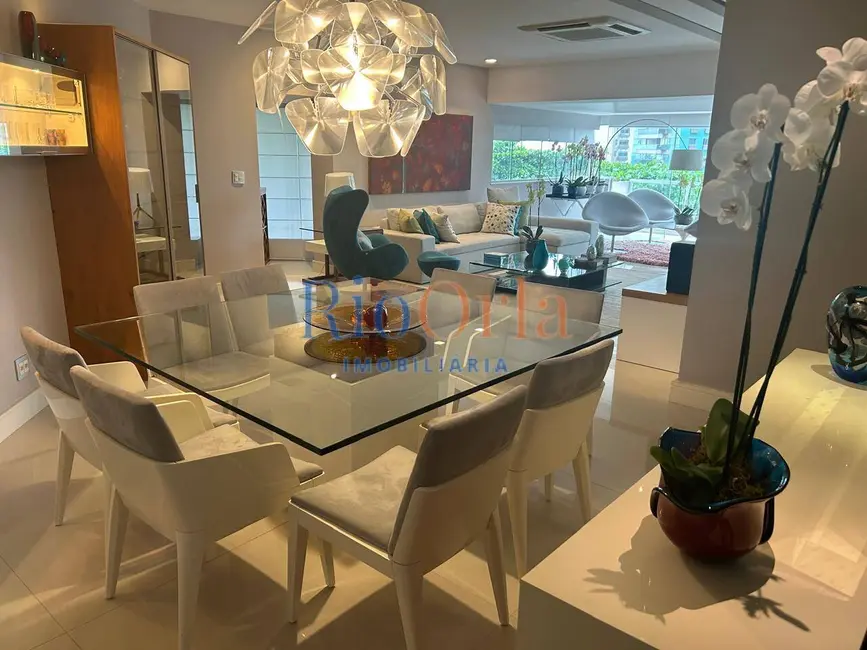 Foto 2 de Apartamento com 3 quartos à venda, 220m2 em Barra da Tijuca, Rio De Janeiro - RJ