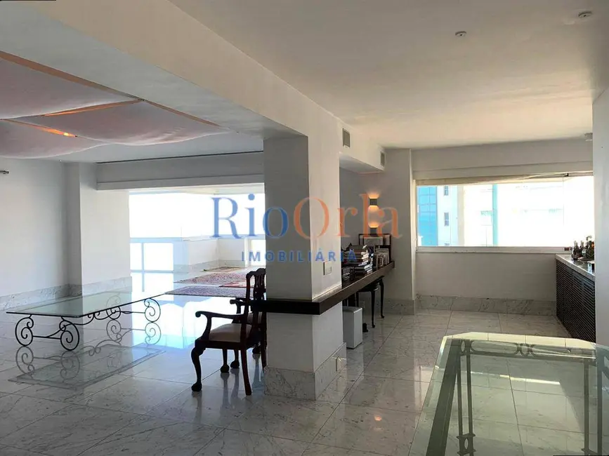 Apartamento com 4 quartos à venda, 400m2 em Barra da Tijuca, Rio De Janeiro - RJ - imagem 9 Foto 9 de Apartamento com 4 quartos à venda, 400m2 em Barra da Tijuca, Rio De Janeiro - RJ