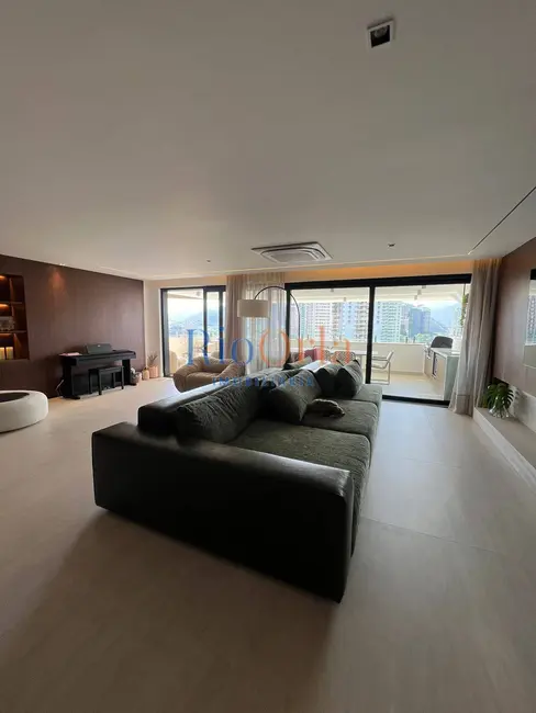 Apartamento com 4 quartos à venda, 300m2 em Barra da Tijuca, Rio De Janeiro - RJ - imagem 5 Foto 5 de Apartamento com 4 quartos à venda, 300m2 em Barra da Tijuca, Rio De Janeiro - RJ