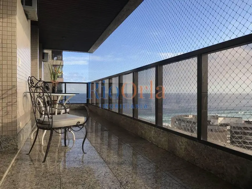 Apartamento com 4 quartos à venda, 165m2 em Barra da Tijuca, Rio De Janeiro - RJ - imagem 2 Foto 2 de Apartamento com 4 quartos à venda, 165m2 em Barra da Tijuca, Rio De Janeiro - RJ