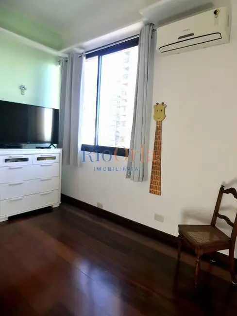 Apartamento com 4 quartos à venda, 165m2 em Barra da Tijuca, Rio De Janeiro - RJ - imagem 8 Foto 8 de Apartamento com 4 quartos à venda, 165m2 em Barra da Tijuca, Rio De Janeiro - RJ
