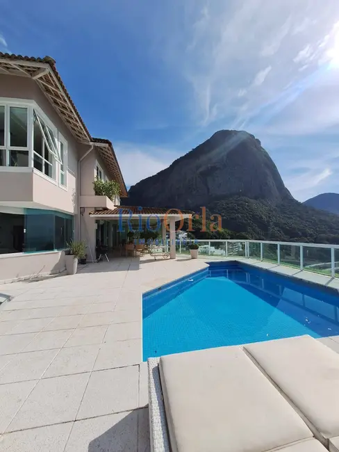 Casa de Condomínio com 5 quartos à venda, 1000m2 em Joá, Rio De Janeiro - RJ - imagem 2 Foto 2 de Casa de Condomínio com 5 quartos à venda, 1000m2 em Joá, Rio De Janeiro - RJ