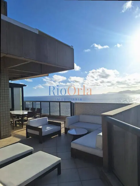 Foto 2 de Cobertura com 3 quartos à venda, 325m2 em Barra da Tijuca, Rio De Janeiro - RJ