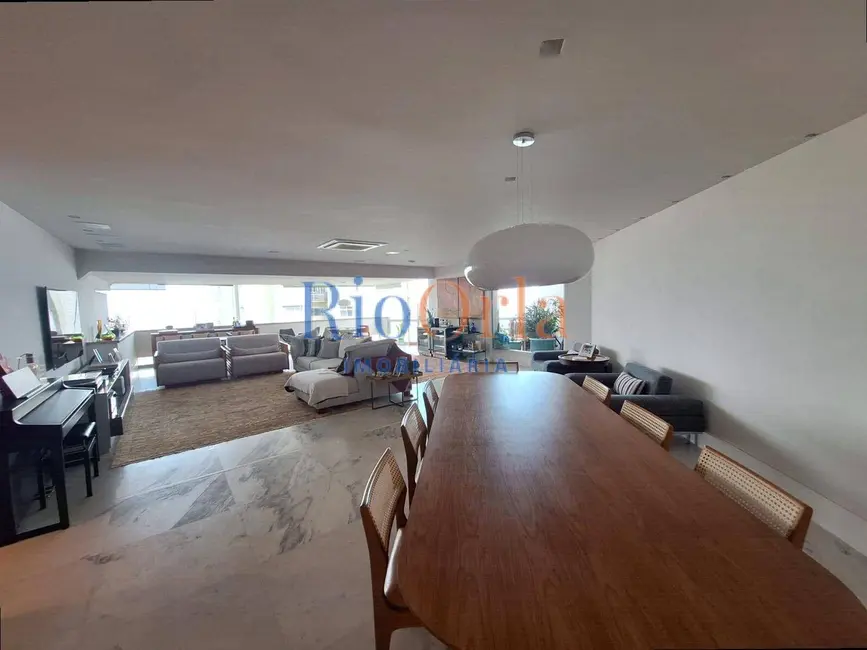 Apartamento com 4 quartos à venda, 300m2 em Barra da Tijuca, Rio De Janeiro - RJ - imagem 2 Foto 2 de Apartamento com 4 quartos à venda, 300m2 em Barra da Tijuca, Rio De Janeiro - RJ