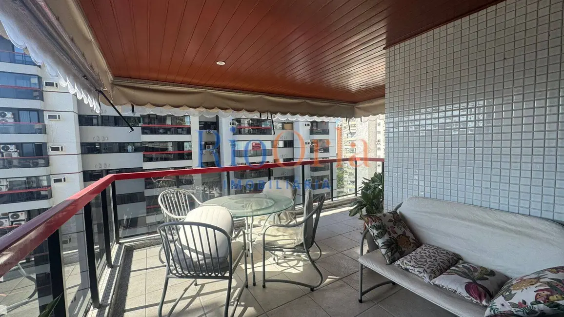 Foto 2 de Apartamento com 2 quartos à venda, 100m2 em Barra da Tijuca, Rio De Janeiro - RJ