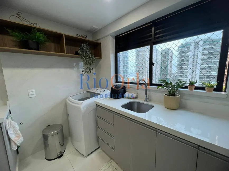 Apartamento com 4 quartos à venda, 143m2 em Barra da Tijuca, Rio De Janeiro - RJ - imagem 4 Foto 4 de Apartamento com 4 quartos à venda, 143m2 em Barra da Tijuca, Rio De Janeiro - RJ