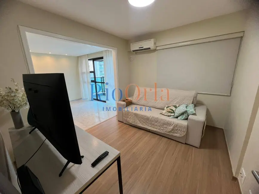Apartamento com 4 quartos à venda, 143m2 em Barra da Tijuca, Rio De Janeiro - RJ - imagem 1 Foto 1 de Apartamento com 4 quartos à venda, 143m2 em Barra da Tijuca, Rio De Janeiro - RJ