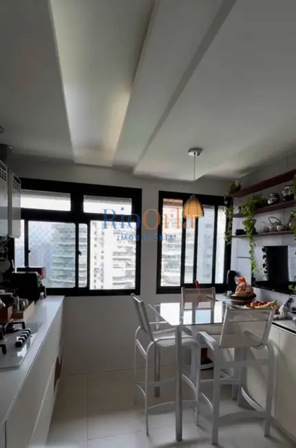 Cobertura com 4 quartos à venda e para alugar, 220m2 em Barra da Tijuca, Rio De Janeiro - RJ - imagem 9 Foto 9 de Cobertura com 4 quartos à venda e para alugar, 220m2 em Barra da Tijuca, Rio De Janeiro - RJ