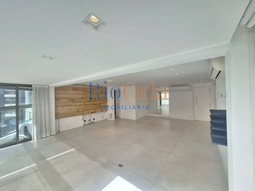 Foto 1 de Apartamento com 4 quartos à venda, 150m2 em Barra da Tijuca, Rio De Janeiro - RJ