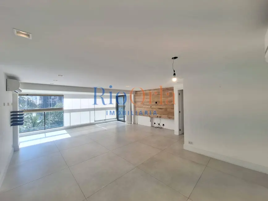 Foto 2 de Apartamento com 4 quartos à venda, 150m2 em Barra da Tijuca, Rio De Janeiro - RJ