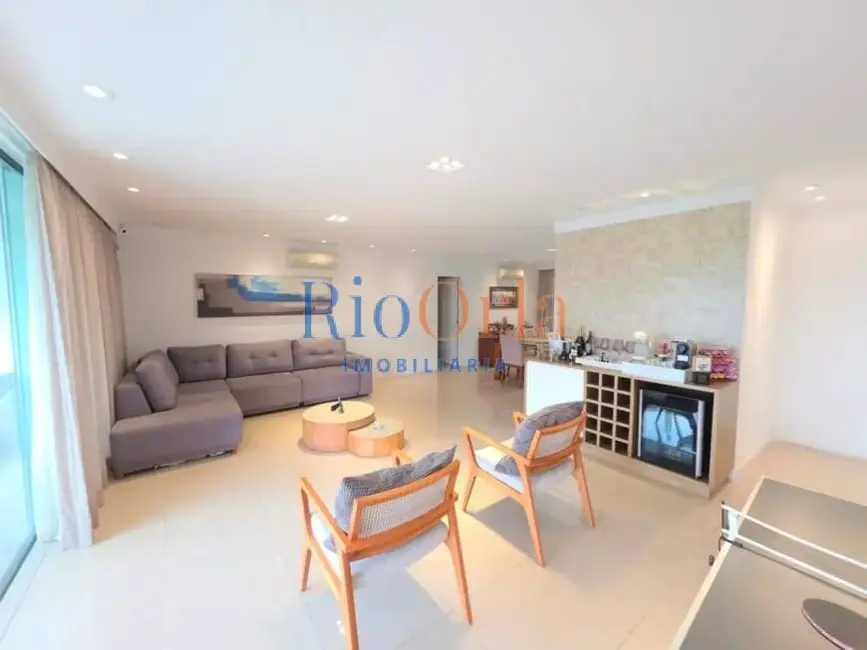 Apartamento com 4 quartos à venda, 256m2 em Barra da Tijuca, Rio De Janeiro - RJ - imagem 3 Foto 3 de Apartamento com 4 quartos à venda, 256m2 em Barra da Tijuca, Rio De Janeiro - RJ