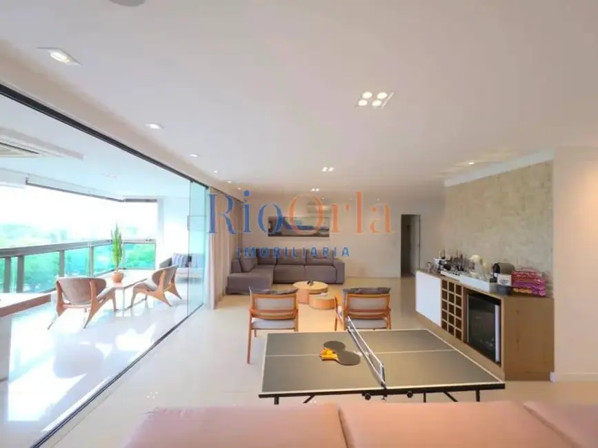 Apartamento com 4 quartos à venda, 256m2 em Barra da Tijuca, Rio De Janeiro - RJ - imagem 1 Foto 1 de Apartamento com 4 quartos à venda, 256m2 em Barra da Tijuca, Rio De Janeiro - RJ