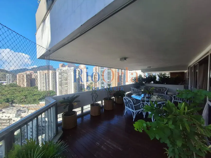 Apartamento com 4 quartos à venda, 300m2 em Barra da Tijuca, Rio De Janeiro - RJ - imagem 2 Foto 2 de Apartamento com 4 quartos à venda, 300m2 em Barra da Tijuca, Rio De Janeiro - RJ