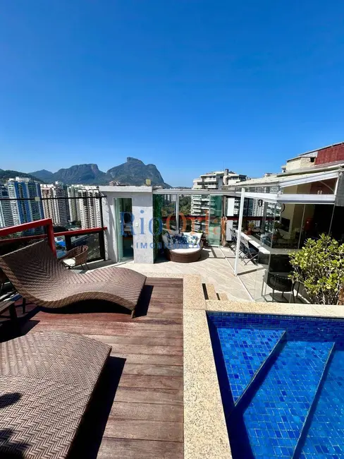 Cobertura com 4 quartos à venda, 251m2 em Barra da Tijuca, Rio De Janeiro - RJ - imagem 1 Foto 1 de Cobertura com 4 quartos à venda, 251m2 em Barra da Tijuca, Rio De Janeiro - RJ