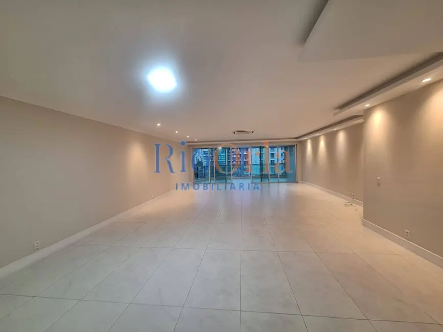 Apartamento com 4 quartos à venda e para alugar, 280m2 em Barra da Tijuca, Rio De Janeiro - RJ - imagem 4 Foto 4 de Apartamento com 4 quartos à venda e para alugar, 280m2 em Barra da Tijuca, Rio De Janeiro - RJ