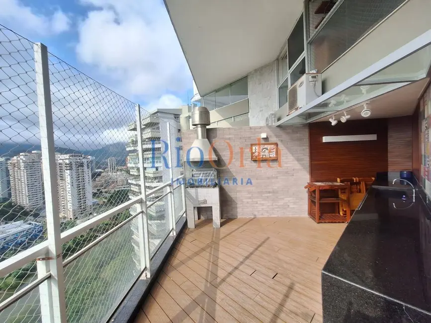 Foto 2 de Apartamento com 3 quartos à venda, 200m2 em Barra da Tijuca, Rio De Janeiro - RJ