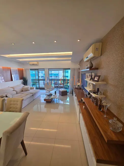 Foto 2 de Apartamento com 4 quartos para alugar, 137m2 em Barra da Tijuca, Rio De Janeiro - RJ