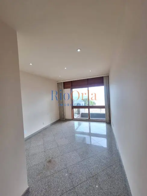 Apartamento com 4 quartos à venda, 232m2 em Barra da Tijuca, Rio De Janeiro - RJ - imagem 9 Foto 9 de Apartamento com 4 quartos à venda, 232m2 em Barra da Tijuca, Rio De Janeiro - RJ