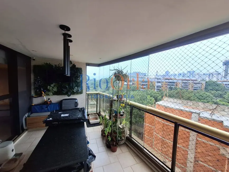 Foto 2 de Apartamento com 4 quartos à venda, 135m2 em Barra da Tijuca, Rio De Janeiro - RJ