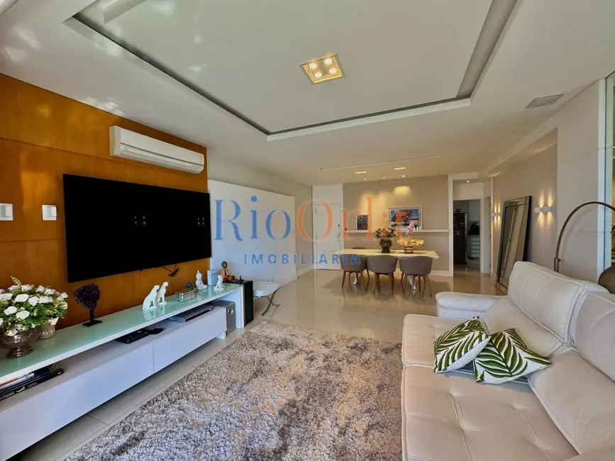 Apartamento com 3 quartos para alugar, 160m2 em Barra da Tijuca, Rio De Janeiro - RJ - imagem 6 Foto 6 de Apartamento com 3 quartos para alugar, 160m2 em Barra da Tijuca, Rio De Janeiro - RJ