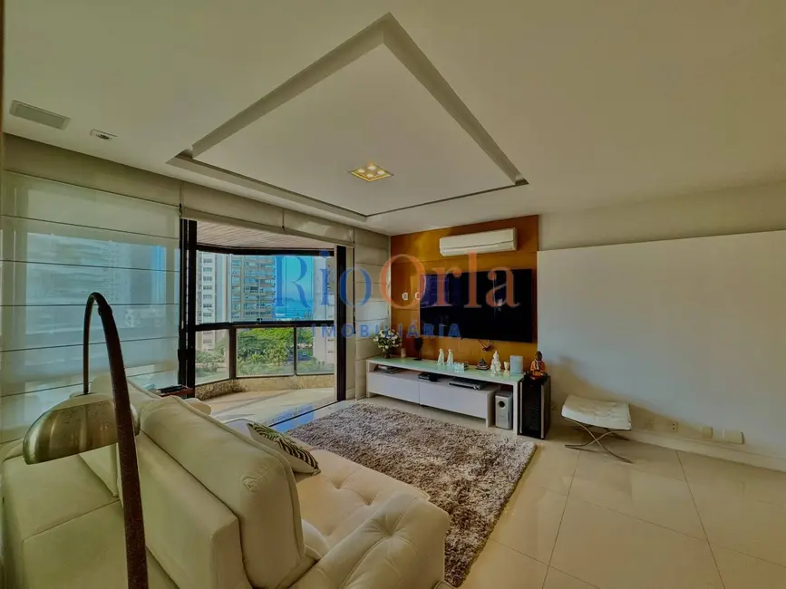 Apartamento com 3 quartos para alugar, 160m2 em Barra da Tijuca, Rio De Janeiro - RJ - imagem 3 Foto 3 de Apartamento com 3 quartos para alugar, 160m2 em Barra da Tijuca, Rio De Janeiro - RJ