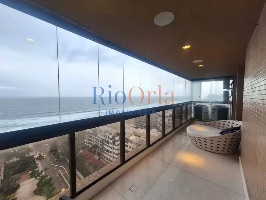 Apartamento com 4 quartos à venda, 220m2 em Barra da Tijuca, Rio De Janeiro - RJ - imagem 2 Foto 2 de Apartamento com 4 quartos à venda, 220m2 em Barra da Tijuca, Rio De Janeiro - RJ