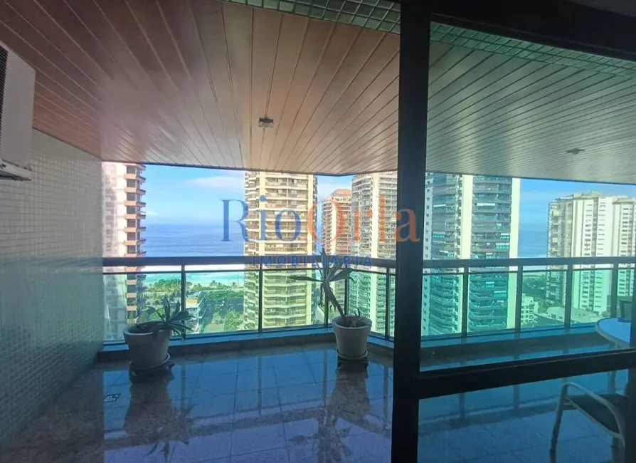 Apartamento com 4 quartos à venda, 161m2 em Barra da Tijuca, Rio De Janeiro - RJ - imagem 1 Foto 1 de Apartamento com 4 quartos à venda, 161m2 em Barra da Tijuca, Rio De Janeiro - RJ