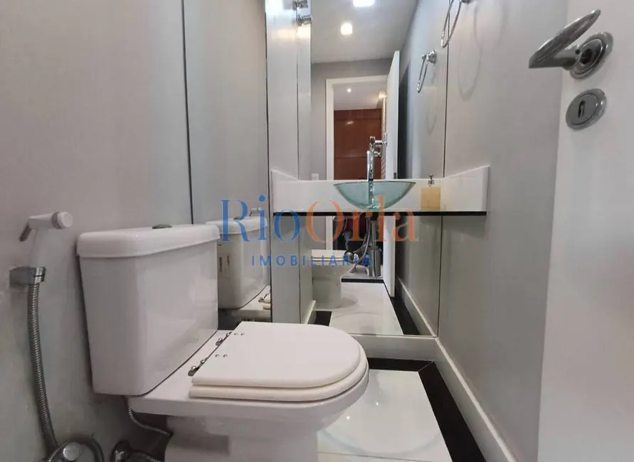 Apartamento com 3 quartos à venda, 121m2 em Barra da Tijuca, Rio De Janeiro - RJ - imagem 8 Foto 8 de Apartamento com 3 quartos à venda, 121m2 em Barra da Tijuca, Rio De Janeiro - RJ