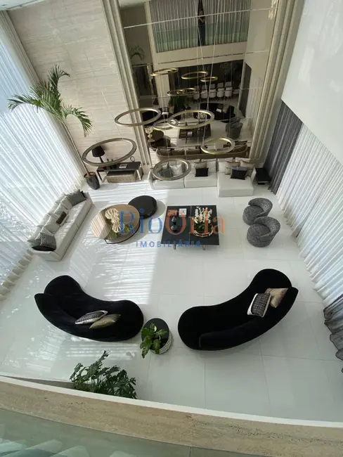 Casa com 4 quartos à venda, 1000m2 em Barra da Tijuca, Rio De Janeiro - RJ - imagem 2 Foto 2 de Casa com 4 quartos à venda, 1000m2 em Barra da Tijuca, Rio De Janeiro - RJ
