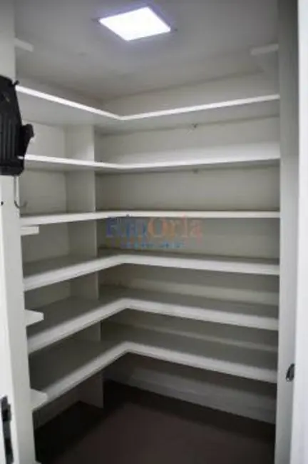 Apartamento com 4 quartos à venda, 215m2 em Barra da Tijuca, Rio De Janeiro - RJ - imagem 7 Foto 7 de Apartamento com 4 quartos à venda, 215m2 em Barra da Tijuca, Rio De Janeiro - RJ