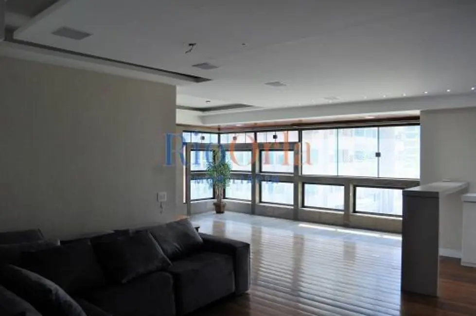 Apartamento com 4 quartos à venda, 215m2 em Barra da Tijuca, Rio De Janeiro - RJ - imagem 5 Foto 5 de Apartamento com 4 quartos à venda, 215m2 em Barra da Tijuca, Rio De Janeiro - RJ