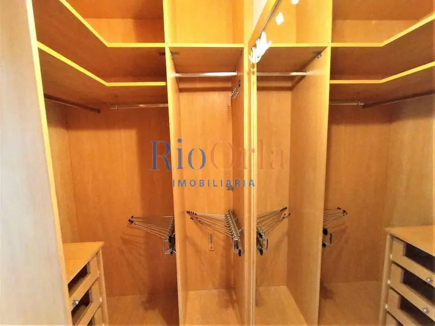 Apartamento com 3 quartos à venda, 130m2 em Barra da Tijuca, Rio De Janeiro - RJ - imagem 7 Foto 7 de Apartamento com 3 quartos à venda, 130m2 em Barra da Tijuca, Rio De Janeiro - RJ