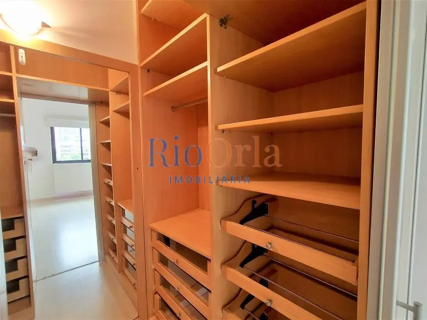 Apartamento com 3 quartos à venda, 130m2 em Barra da Tijuca, Rio De Janeiro - RJ - imagem 6 Foto 6 de Apartamento com 3 quartos à venda, 130m2 em Barra da Tijuca, Rio De Janeiro - RJ