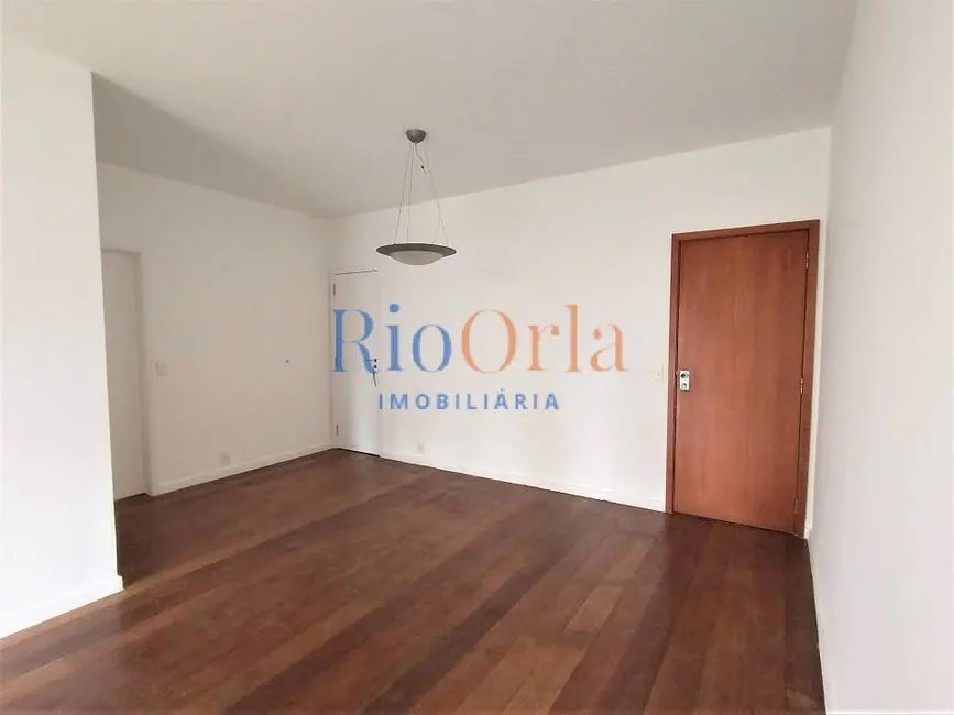 Apartamento com 3 quartos à venda, 130m2 em Barra da Tijuca, Rio De Janeiro - RJ - imagem 4 Foto 4 de Apartamento com 3 quartos à venda, 130m2 em Barra da Tijuca, Rio De Janeiro - RJ