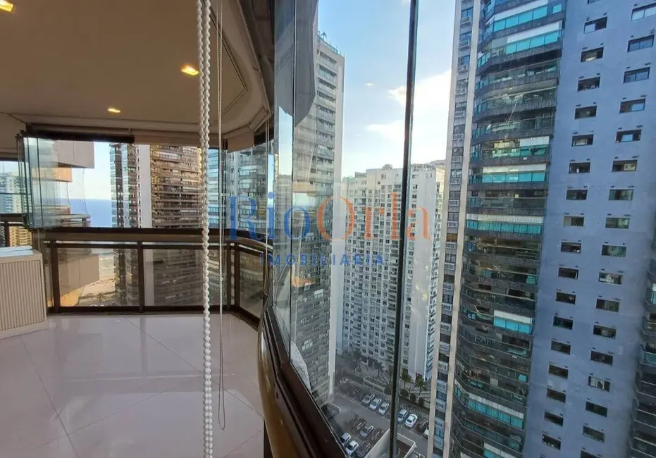Apartamento com 3 quartos à venda, 122m2 em Barra da Tijuca, Rio De Janeiro - RJ - imagem 6 Foto 6 de Apartamento com 3 quartos à venda, 122m2 em Barra da Tijuca, Rio De Janeiro - RJ
