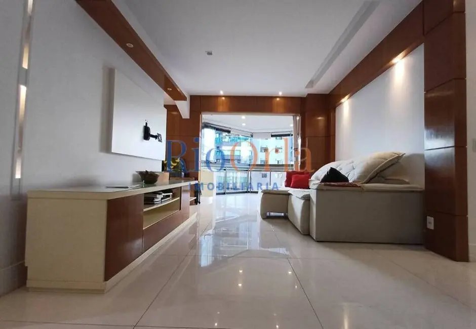 Apartamento com 3 quartos à venda, 122m2 em Barra da Tijuca, Rio De Janeiro - RJ - imagem 1 Foto 1 de Apartamento com 3 quartos à venda, 122m2 em Barra da Tijuca, Rio De Janeiro - RJ
